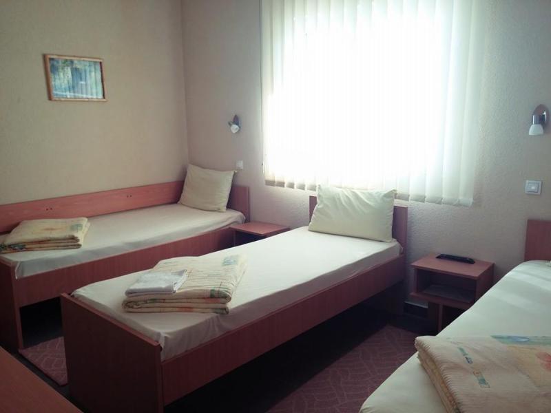 Hotel Djerdan 克拉列沃 外观 照片